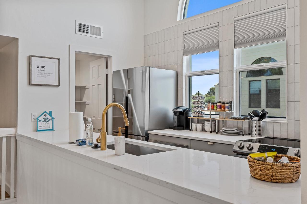 Peaceful Getaway - Location, Family-friendly & Pool Table!